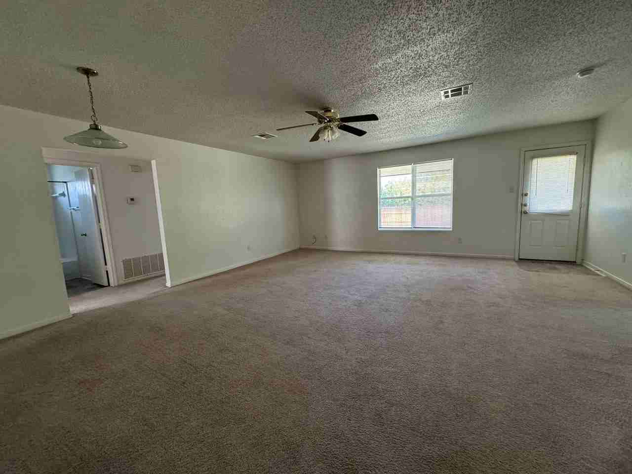 5903 Medina Dr - Photo 4 of 18