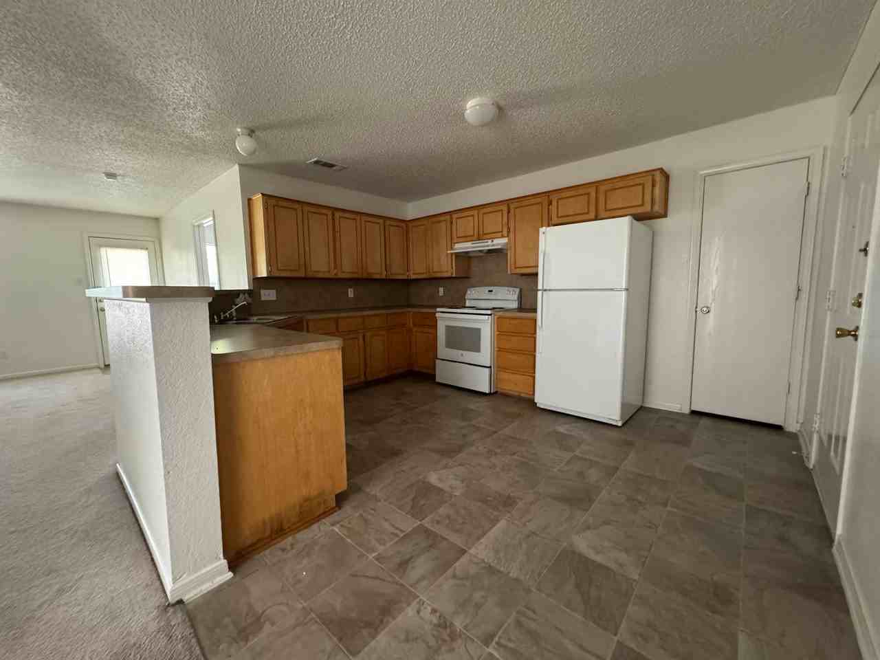 5903 Medina Dr - Photo 6 of 18