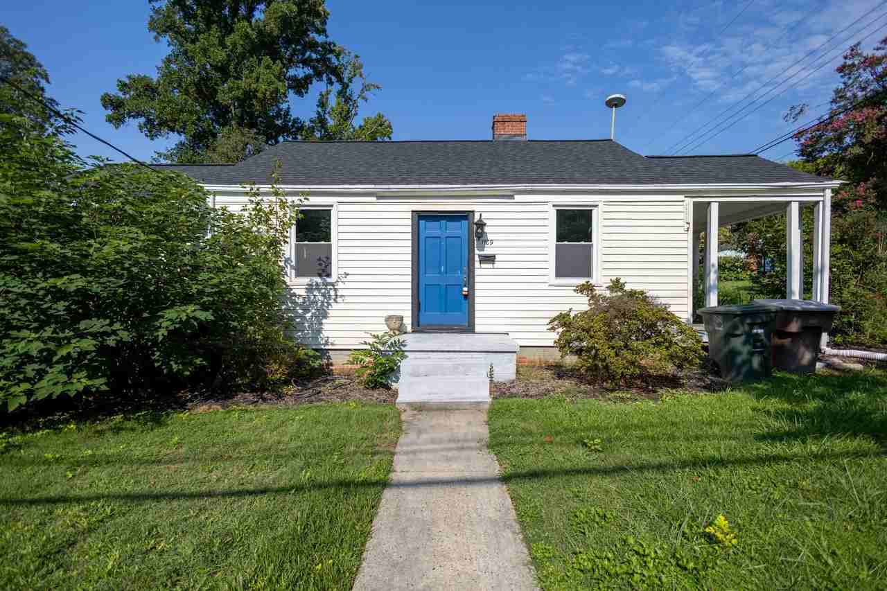 1109 Cleburne St - Photo 2 of 19