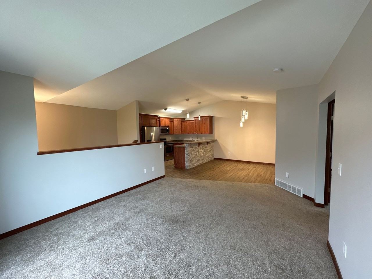 111 Mulberry Loop Ne - Photo 7 of 21