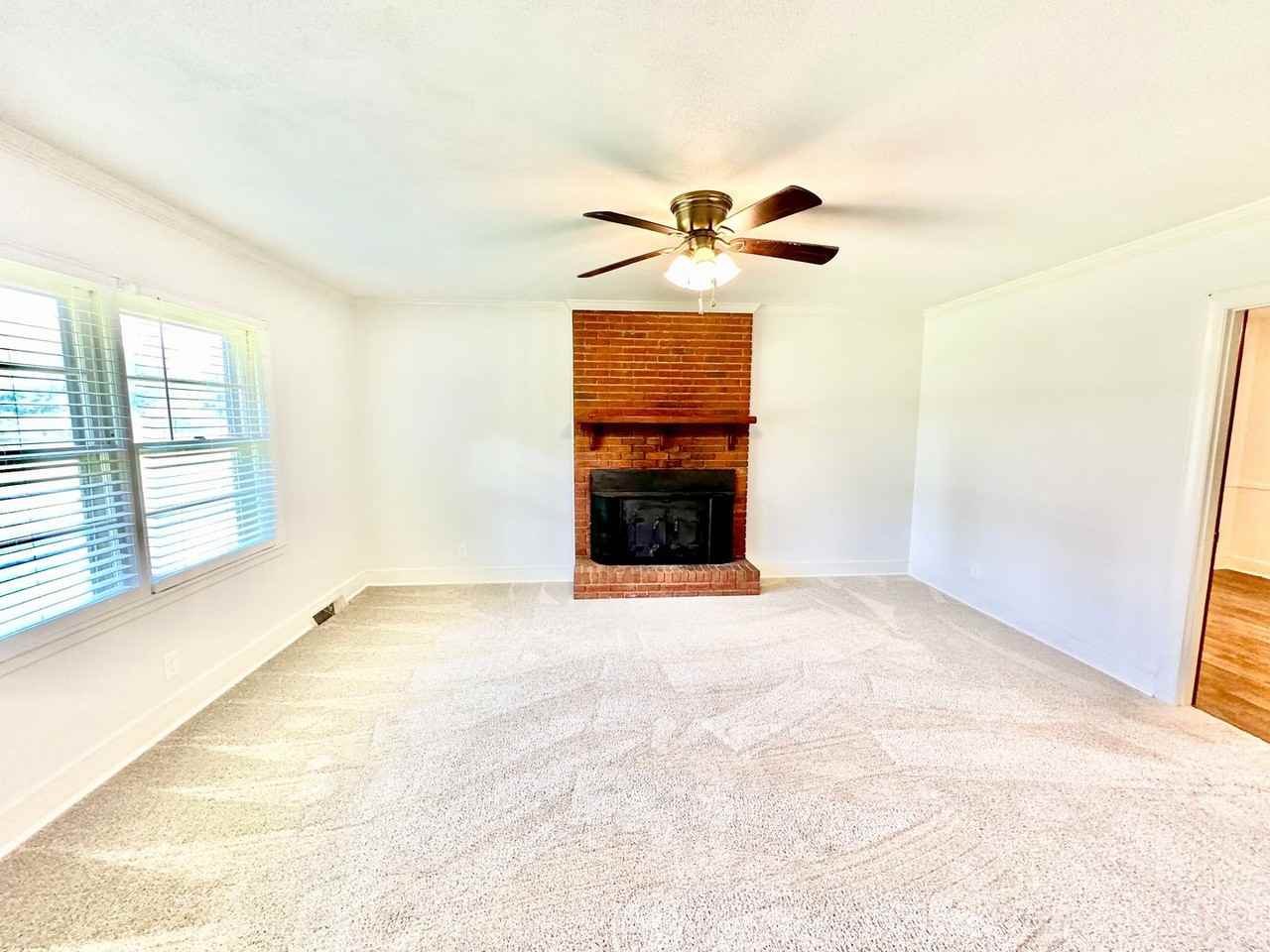 4065 Pinehurst Dr - Photo 5 of 13
