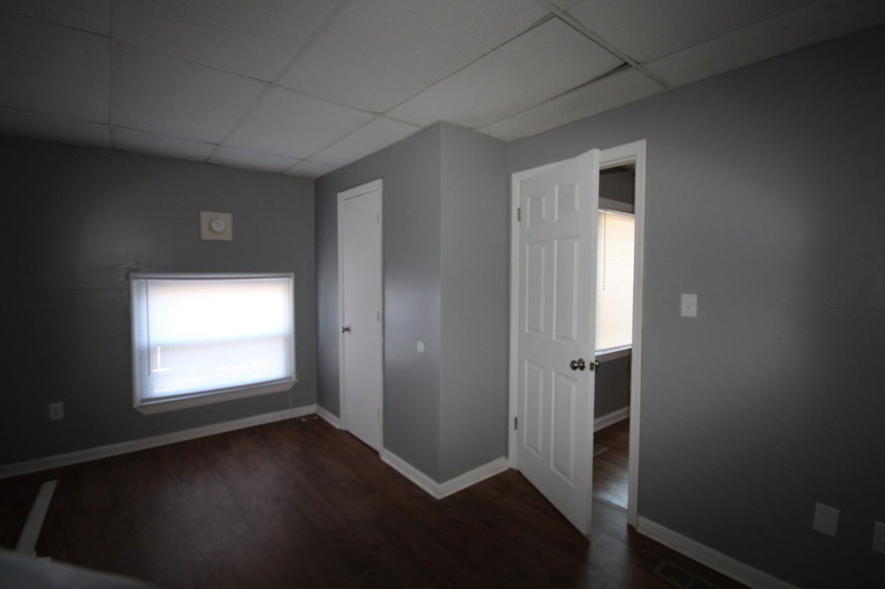 305 N Moore Rd - Photo 6 of 9
