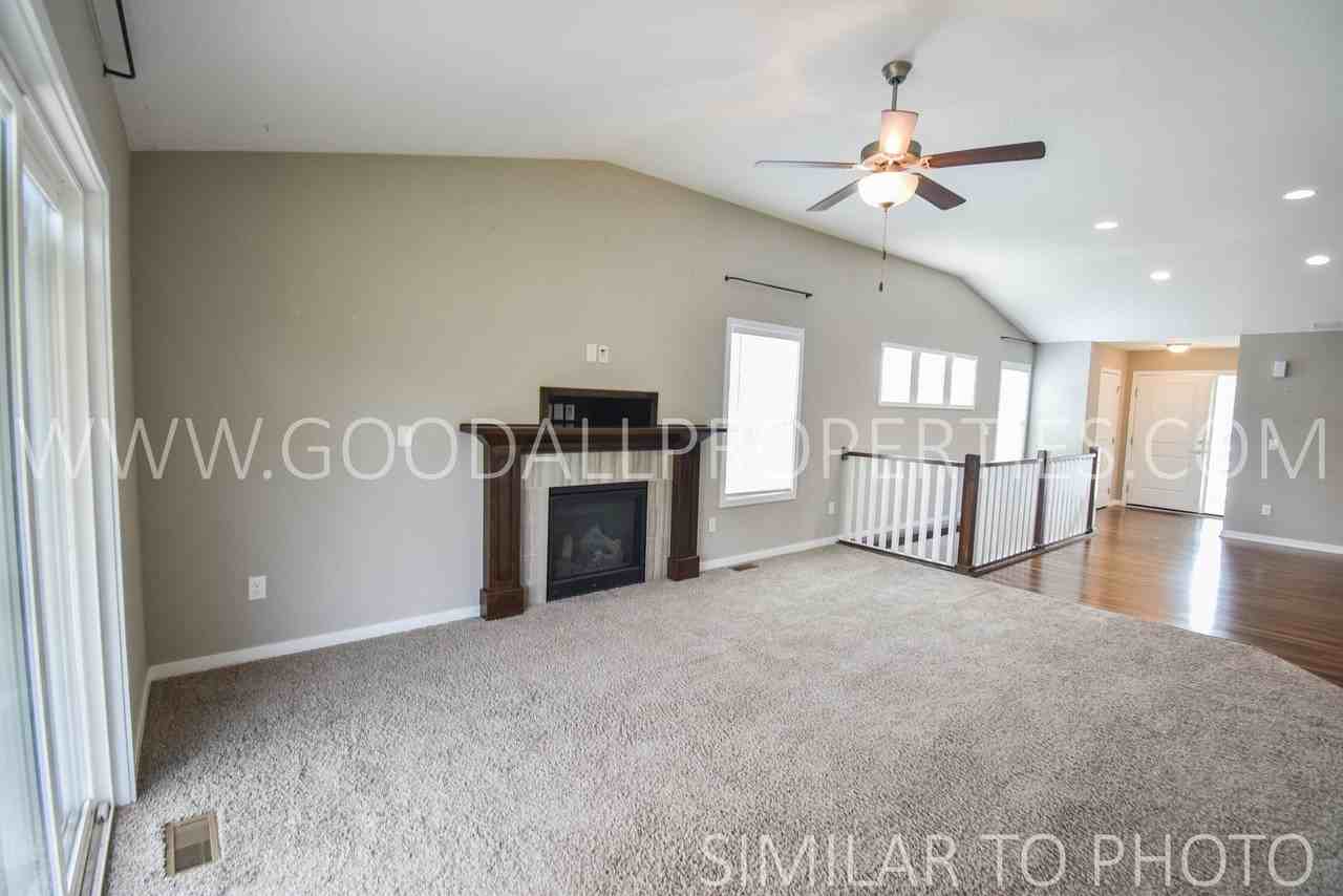 5740 Nw 50th St - Photo 2 of 27