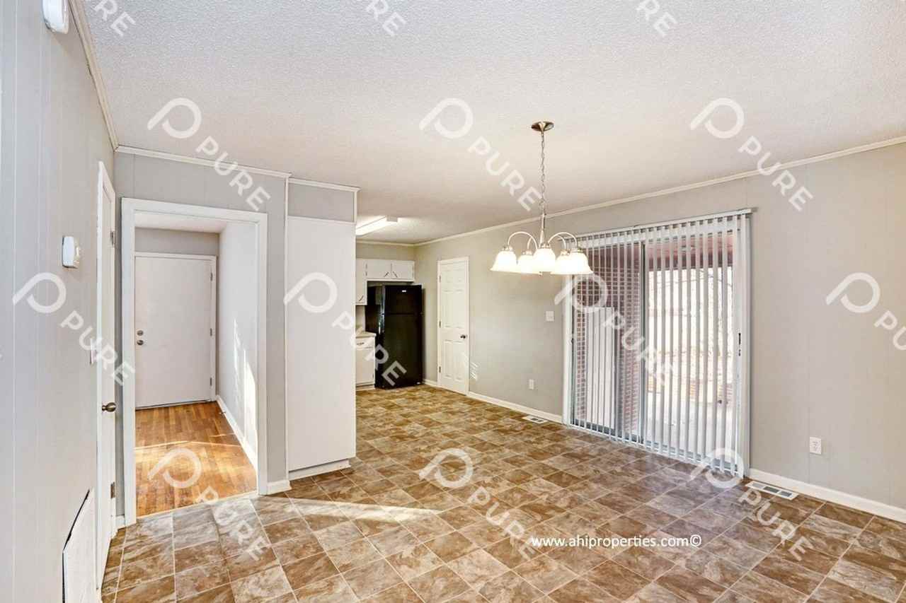 107 Scotland Dr - Photo 6 of 19