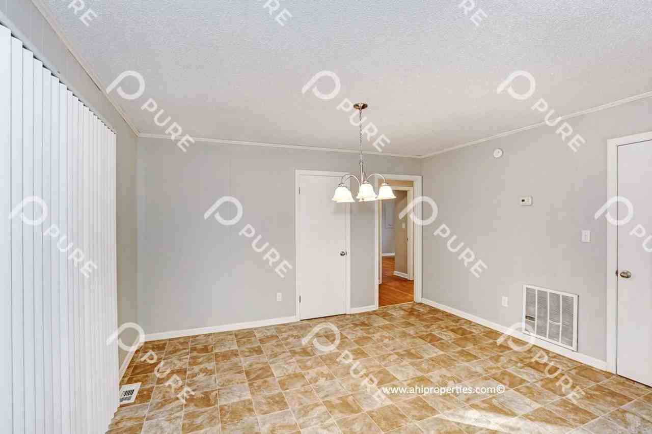 107 Scotland Dr - Photo 7 of 19