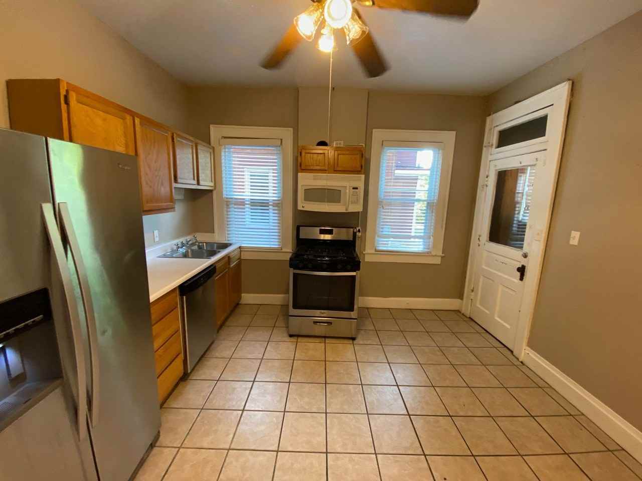 211 E 16th Ave - Photo 7 of 17