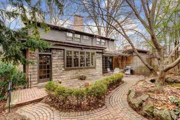 2112 Iuka Ave - Photo 4 of 38