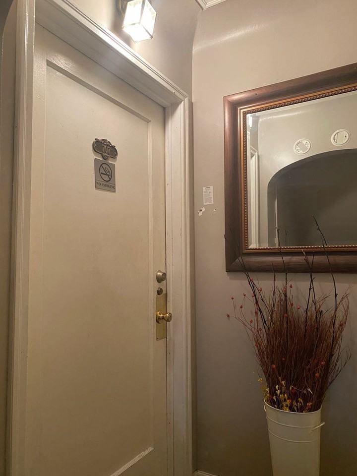 707 N Adams St - Photo 3 of 11