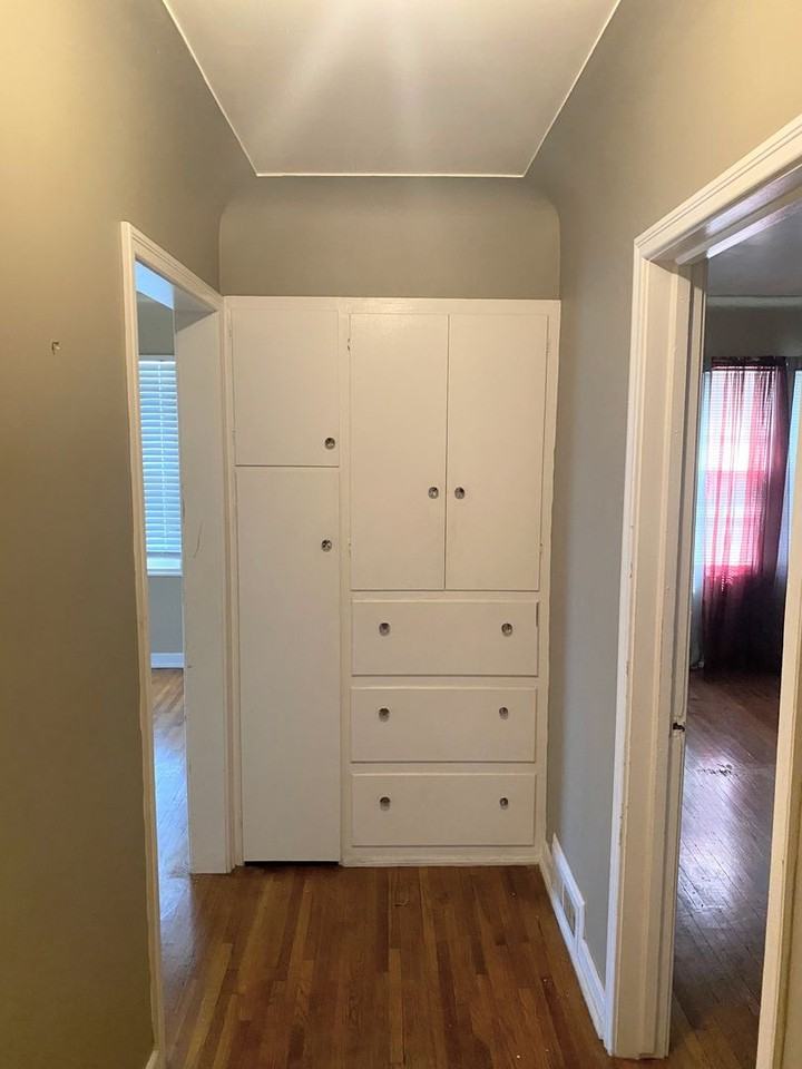 707 N Adams St - Photo 4 of 11