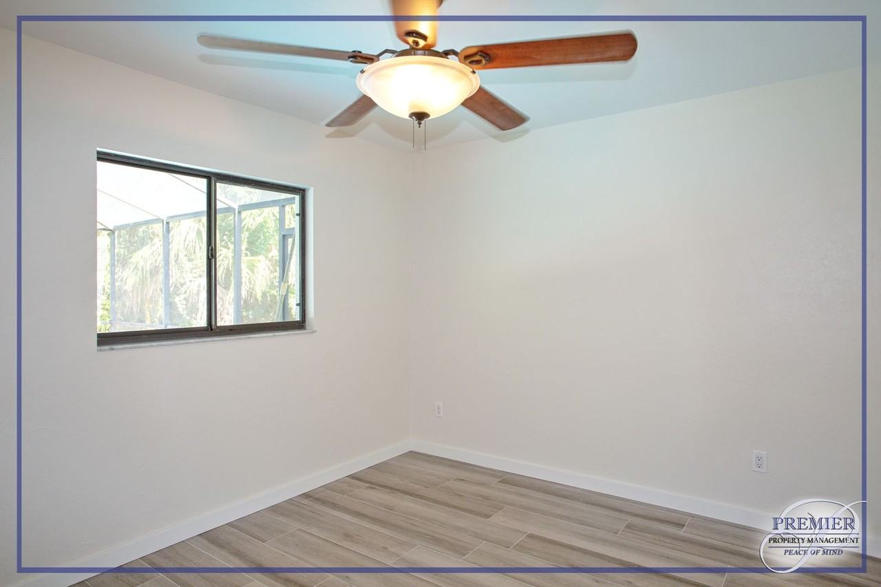 4053 Seaoats Ln - Photo 6 of 13
