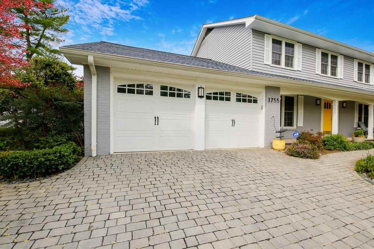 1755 Glastonberry Rd - Photo 6 of 50
