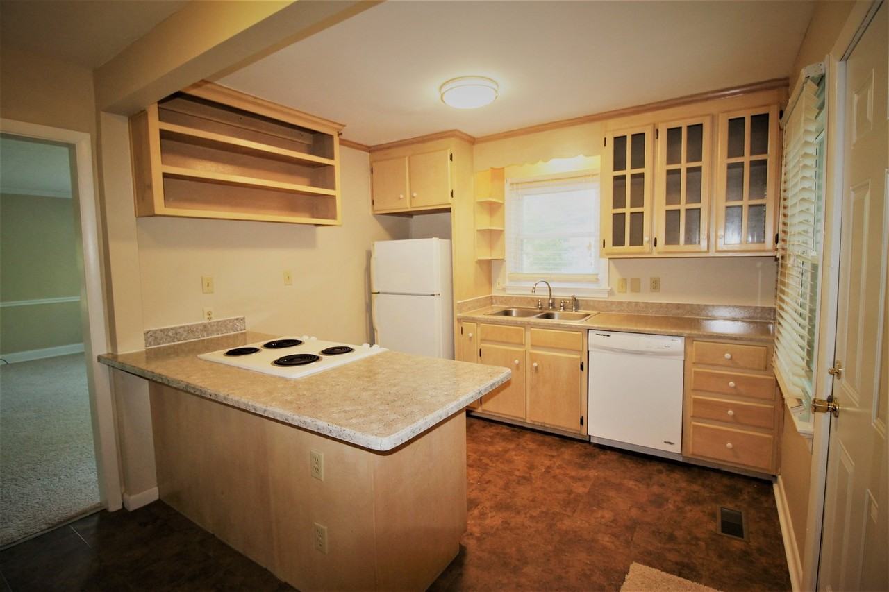 3927 Strawberry Plains Rd - Photo 4 of 29