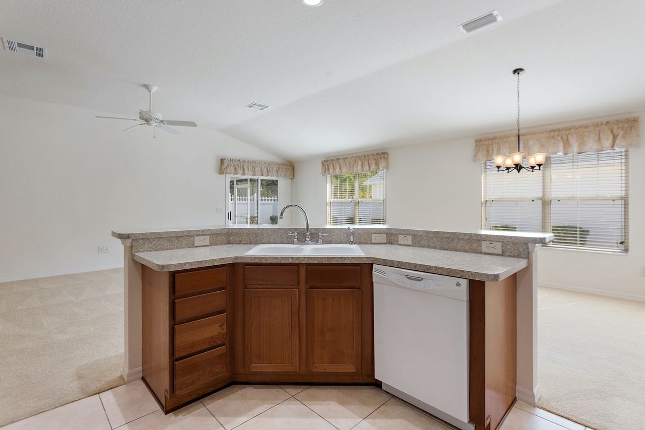 1182 Merryweather Way - Photo 7 of 27