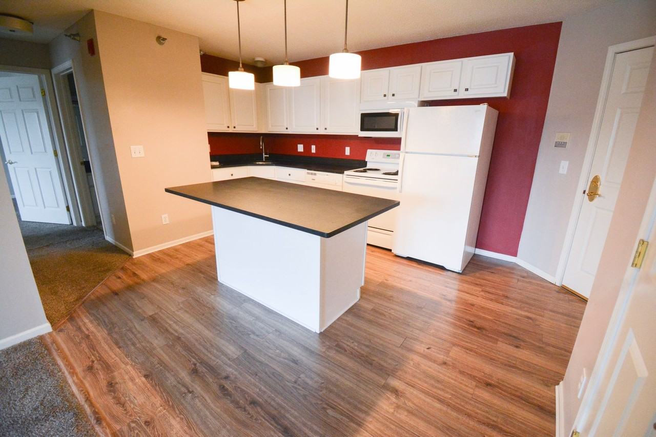 2090 11th Ave Se #C - Photo 3 of 12