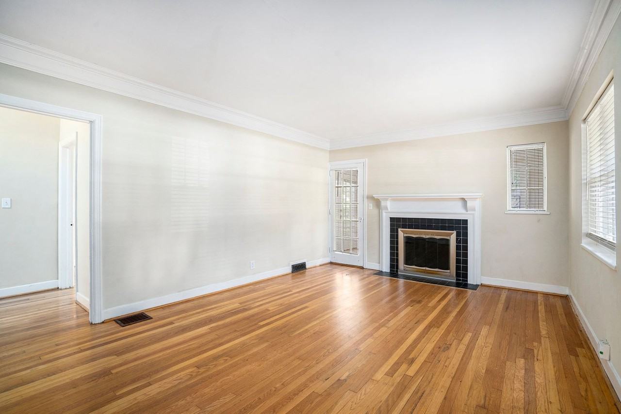 1968 N Decatur Rd Ne - Photo 2 of 20