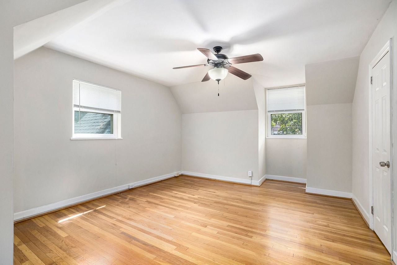 1968 N Decatur Rd Ne - Photo 5 of 20