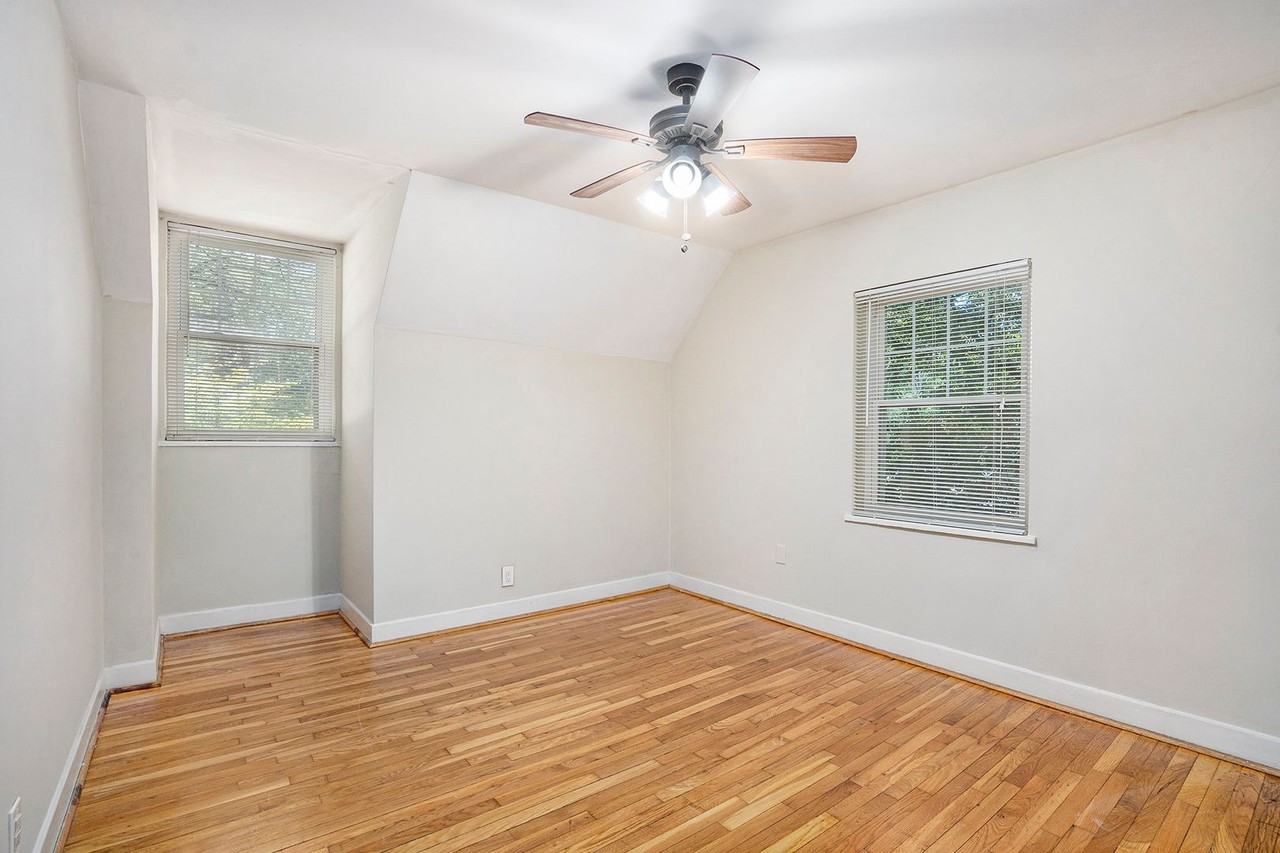 1968 N Decatur Rd Ne - Photo 7 of 20