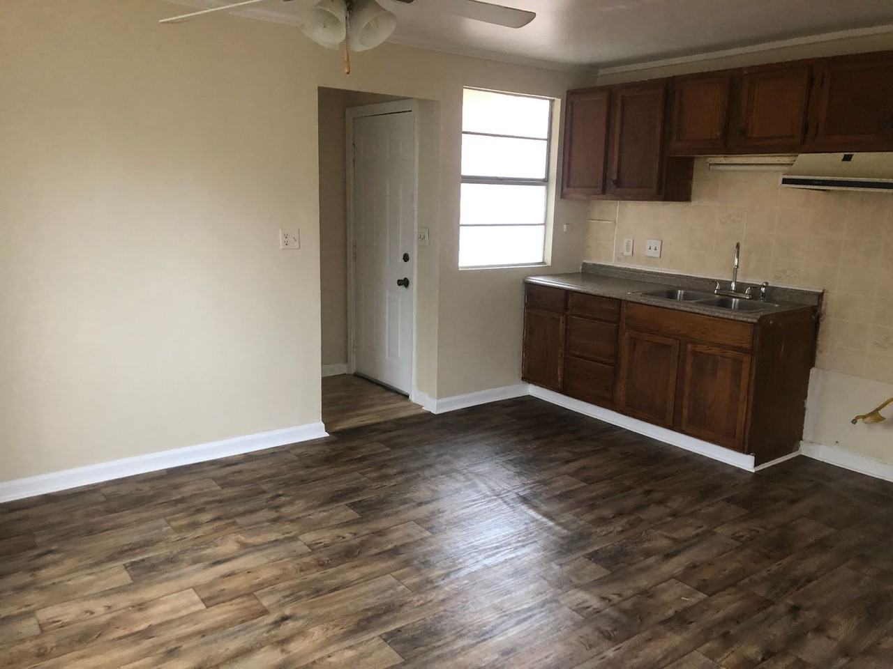 128 128 Joiner Ave - Photo 4 of 16