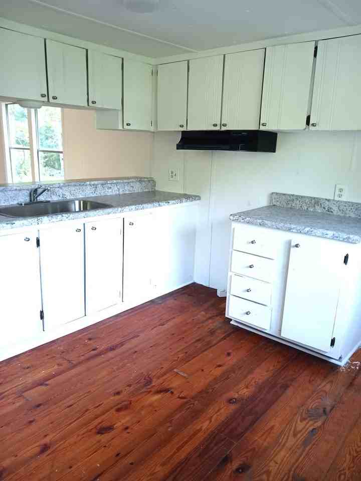 1694 Parkman Ave - Photo 2 of 7