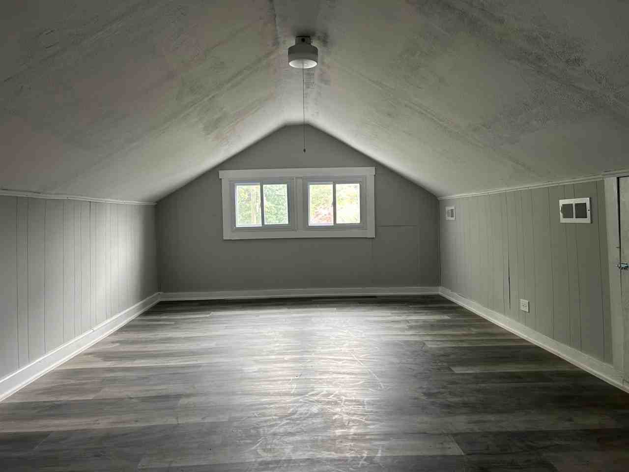 148 Charles Ave - Photo 6 of 10