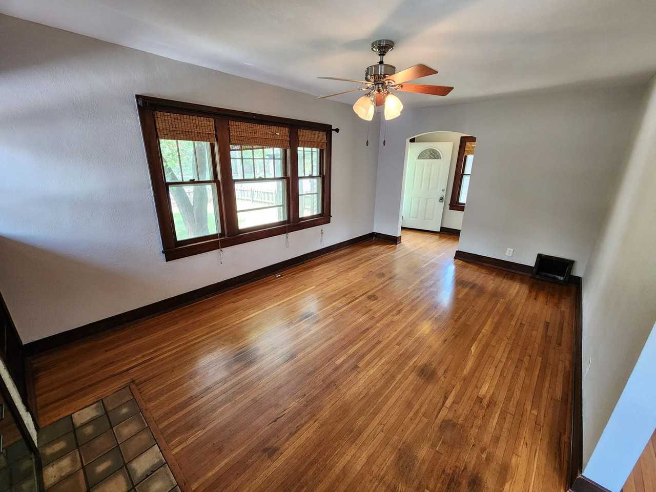 1210 S Jefferson Ave - Photo 7 of 42