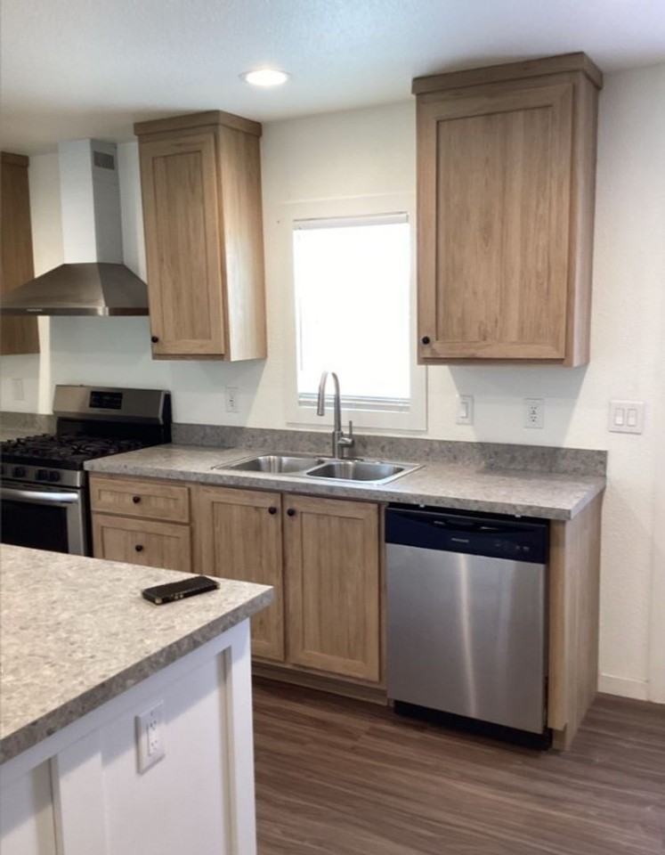 818 S 4575 W - Photo 5 of 23