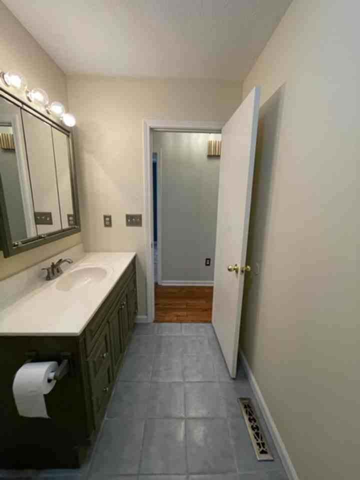 350 Valley View Dr - Photo 7 of 18