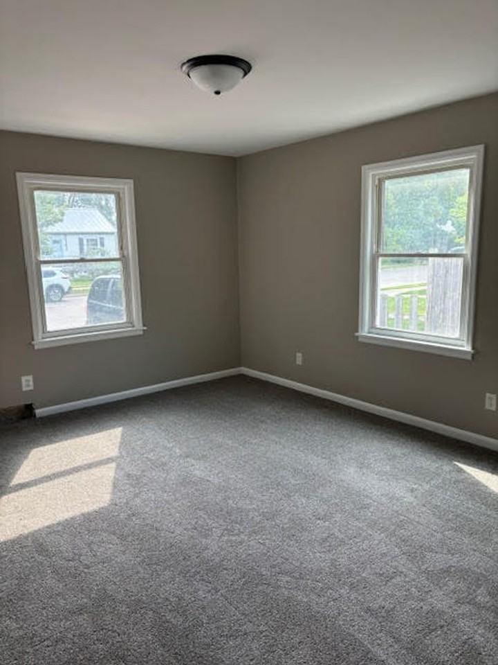 1009 16th Ave S - Photo 2 of 7