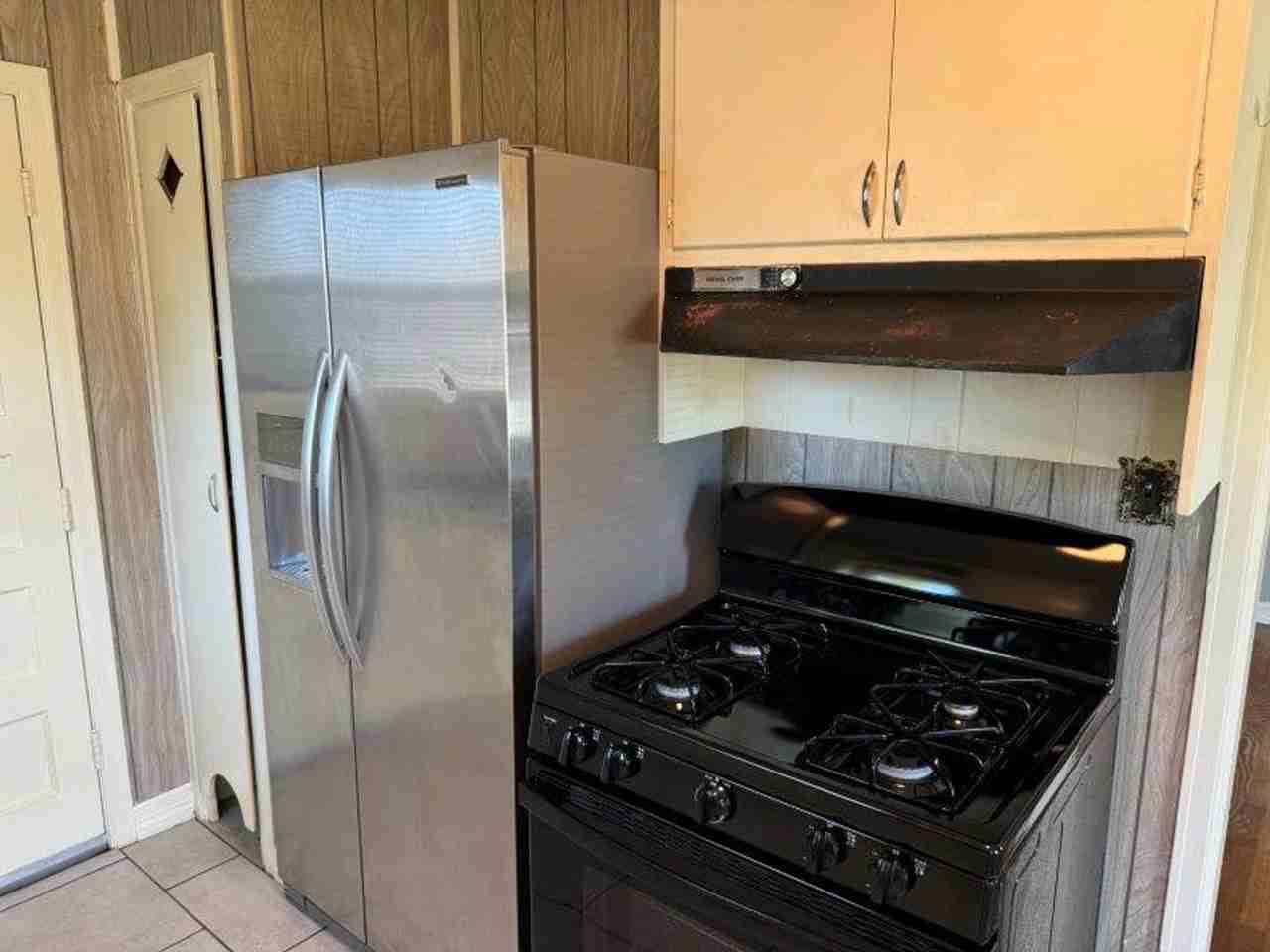 315 W Marshall Dr - Photo 6 of 12