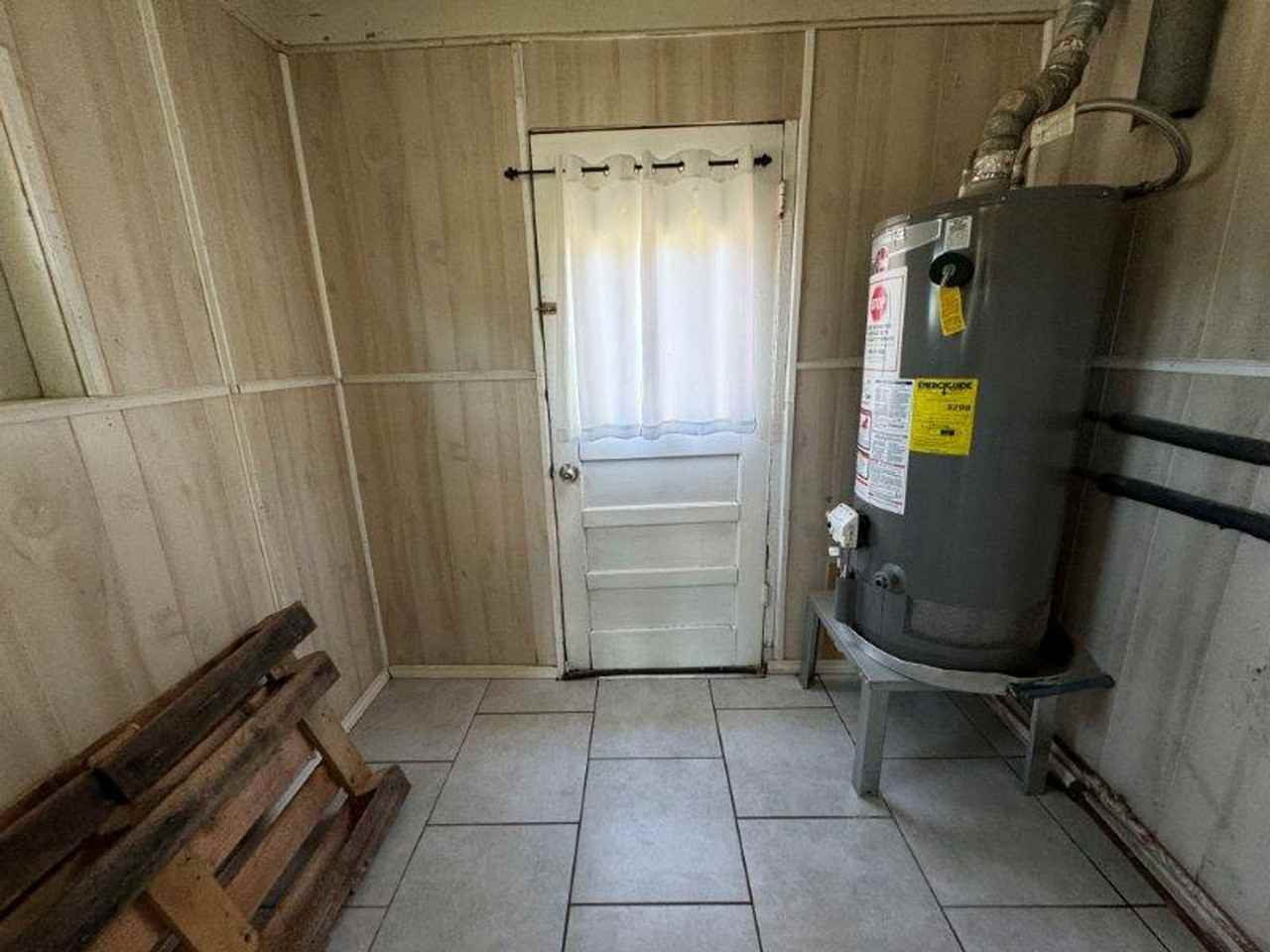 315 W Marshall Dr - Photo 7 of 12