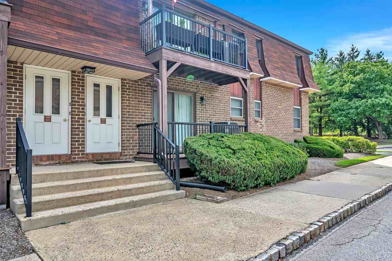 116 Westminster Pl - Photo 2 of 16