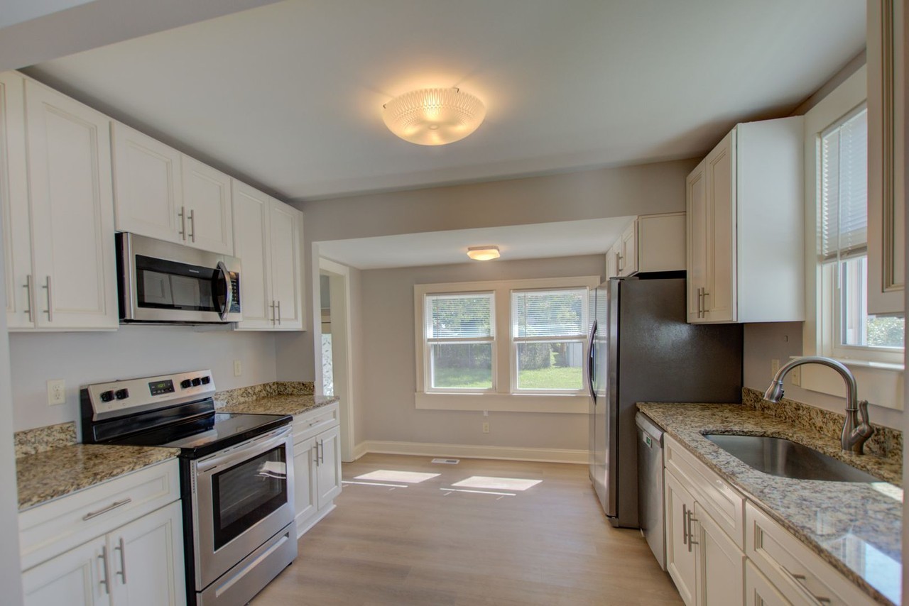 302 Cherokee Rd - Photo 6 of 44