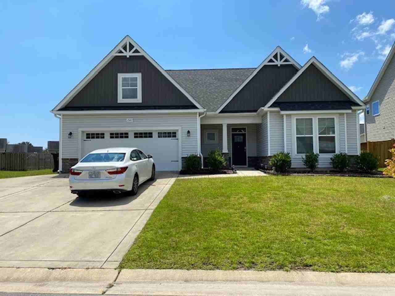 1541 Eastbourne Dr