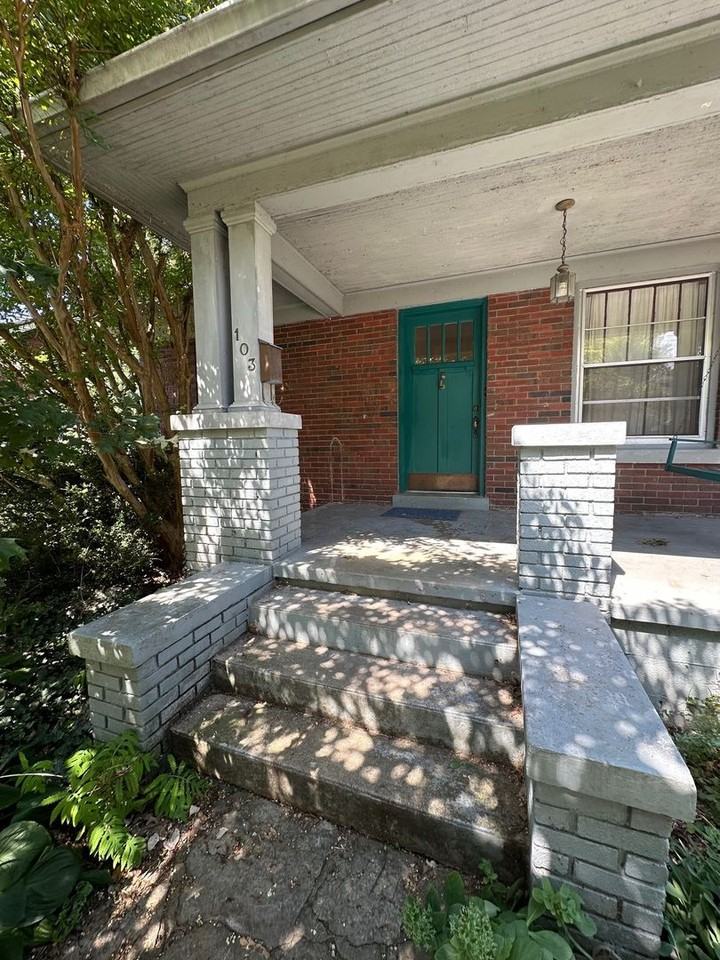 103 Venice Park - Photo 2 of 30