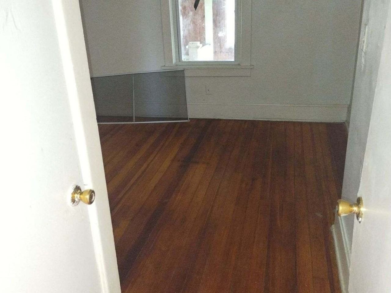 2733 S 16th St - Photo 3 of 5