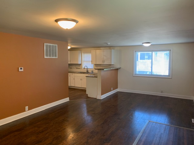 416 Mckinley Ave - Photo 4 of 11