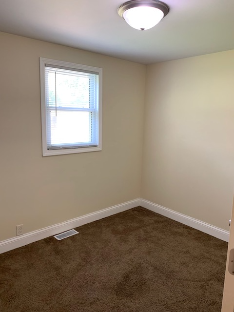 416 Mckinley Ave - Photo 6 of 11