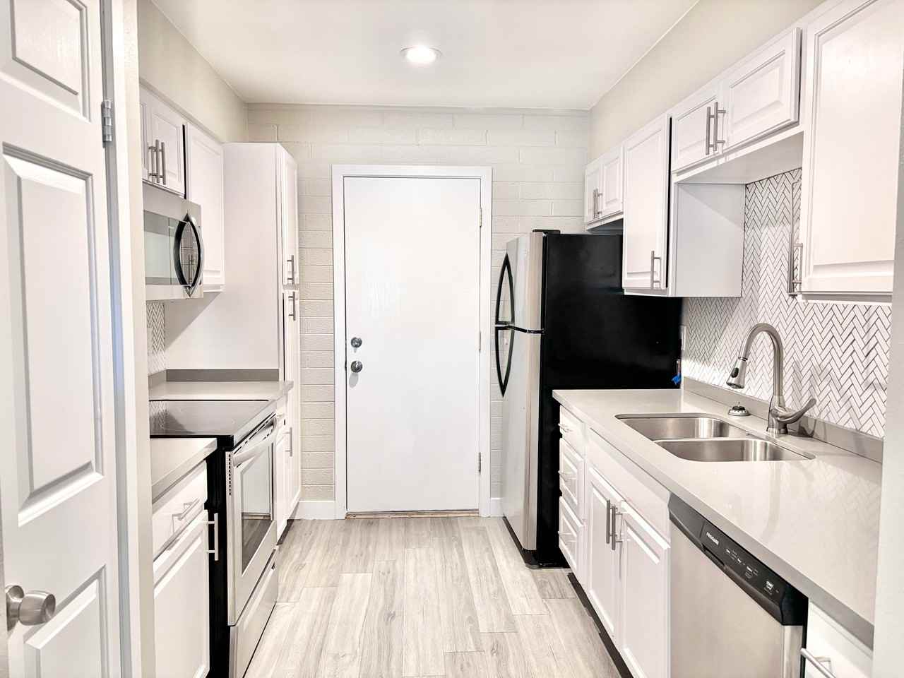 2629 E Turney Ave #3 - Photo 7 of 28