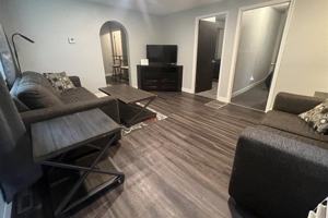 featured image of 2729 Pine Ave #NA