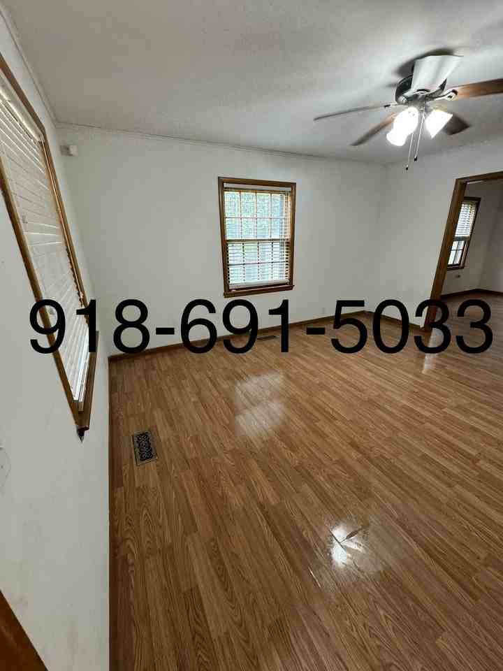 608 Commercial St #NA - Photo 3 of 15