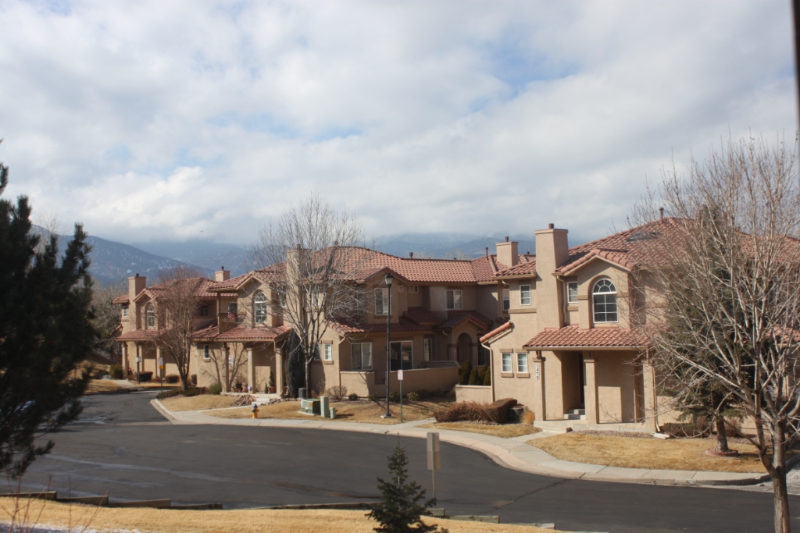 1583 Courtyard Hts - Photo 2 of 23