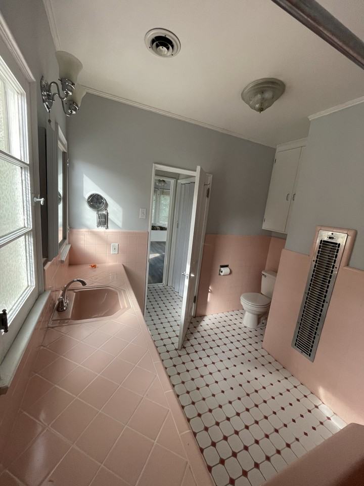 10296 Mcbroom St #A - Photo 5 of 9