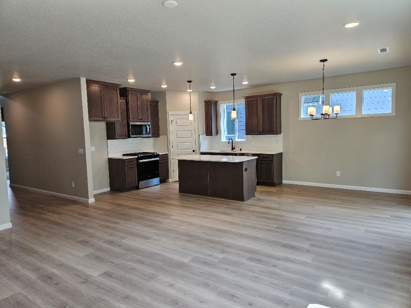 733 Nw 28th St - Photo 2 of 8