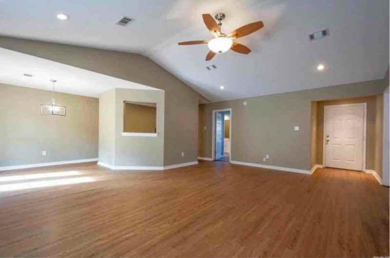 77 Cinnamon Dr - Photo 3 of 19