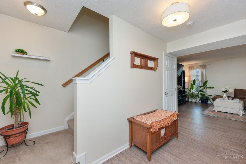 6027 Marsh Cir - Photo 5 of 20