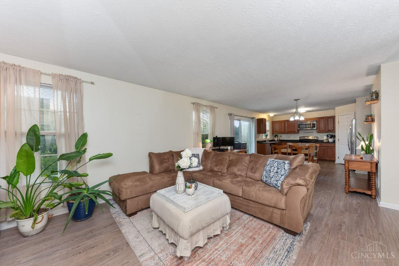 6027 Marsh Cir - Photo 6 of 20