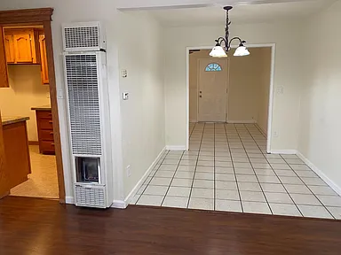 870 Palm Circle - Photo 3 of 11