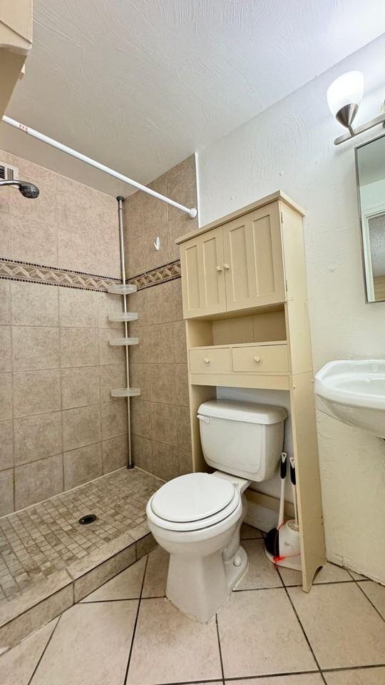 4701 South Goldenrod Place - Photo 3 of 4