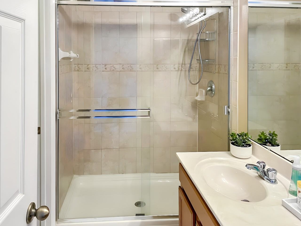 Biscotti Ave - Photo 3 of 7