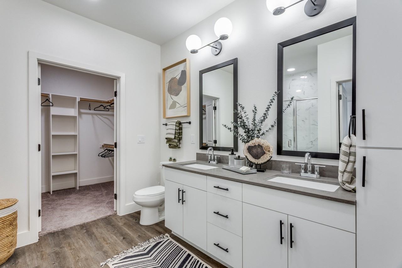 The Henley - Photo 6 of 40